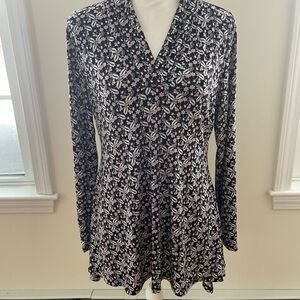 Chaus Black and White and lavender Floral Long Sleeve top blouse